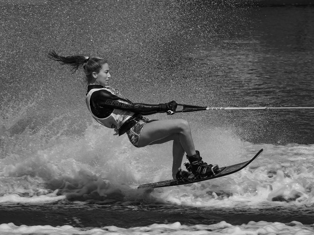 Moomba slalom by David Reinhard