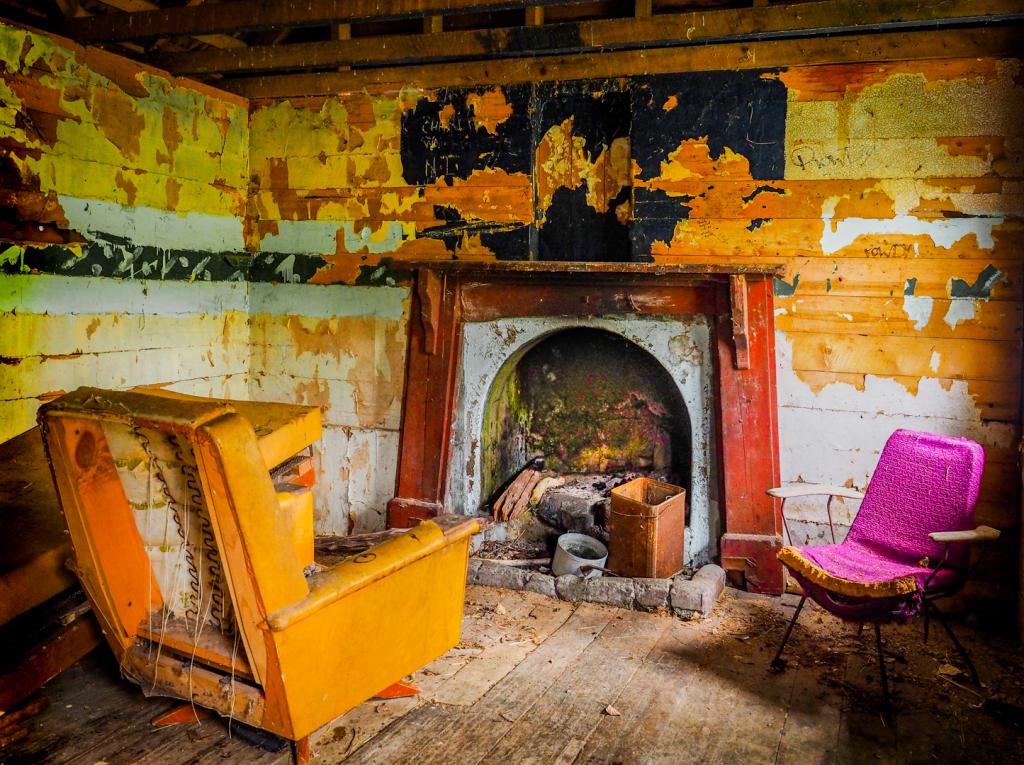 Abandoned Shepherd&#039;s Hut by Liz Mann